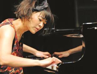 Hiromi performs at İşsanat