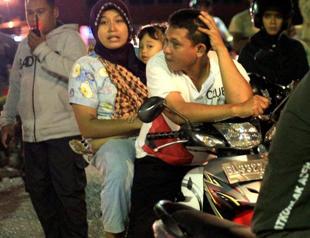 Girl aged 8 killed in quake off Indonesia, 7 injured