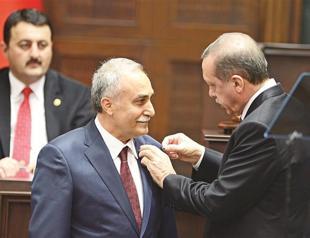 Fakıbaba returns to AKP after controversy