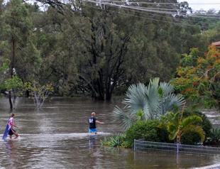 Major floods hammer northern Australia