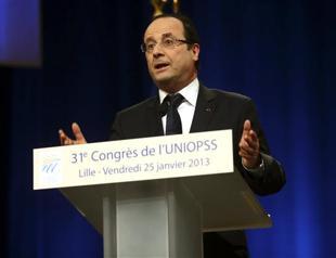 Hollande to visit Armenia on April 24