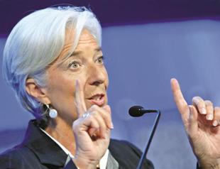 Don’t relax, Davos forum warns on global crisis