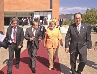 Merkel pushes for more EU business with Latins