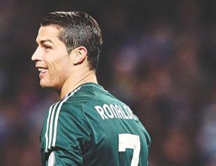 Ronaldo sells Golden Boot for Gaza help, wins hearts