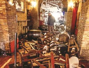 Spurs fans injured in attack by Lazio ultras