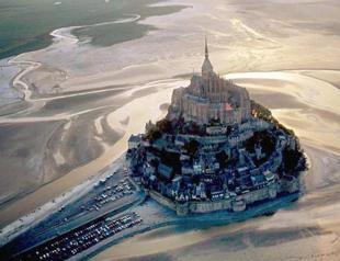 French mayor fined for intentionally placing bus stop near his restaurants