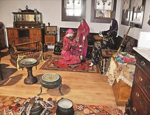 Museum displays Ottoman bridal trousseaus