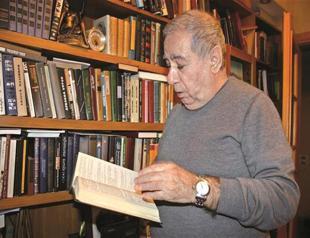 Azerbaijani writer target of attacks due to novel content
