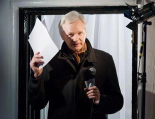 Assange urges leak of US drone rules