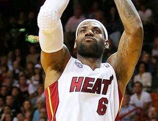 Superstars meet in NBA showdown