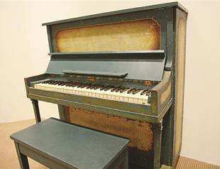 Casablanca piano sells for $602,500