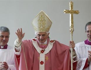 Gay rights campaigners protest at popes prayer