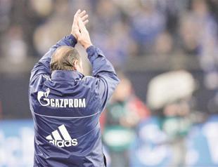 Stevens replaced as Schalke boss