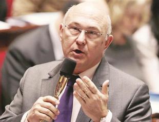 Most French believe country is ‘bankrupt’