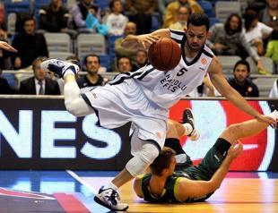 Anadolu Efes maintains momentum with Malaga win