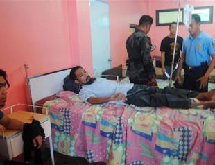 Militants free Filipinos seized with Jordanian journalist