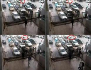 Car blast at border gate kills 14, three suspects spotted, minister says