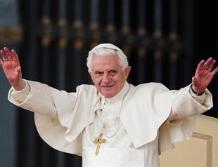 Pope Benedict used pacemaker for years