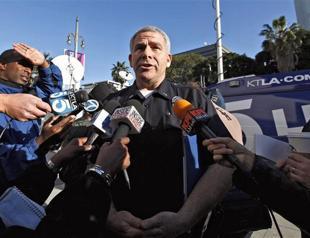 Fugitive ex cop reported in US mountain shootout