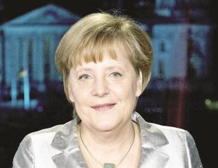 2013 will be more difficult, Merkel tells citizens
