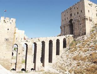 Aleppo, frontline ghost town of ruined treasures