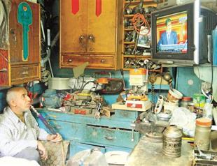 Currency regime pulls Egyptian pound down