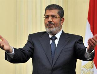 Egypt investigates satirist for Morsi insult