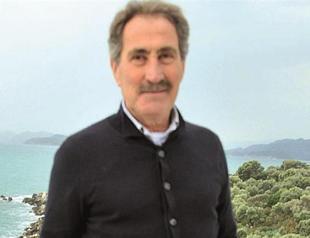 Arts should deal with us: Culture minister