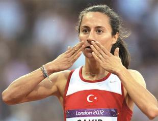 Çakır Alptekin honored as ‘athlete of the year’