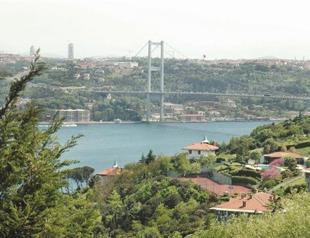 Mayor promises cable car over Istanbul’s Bosphorus