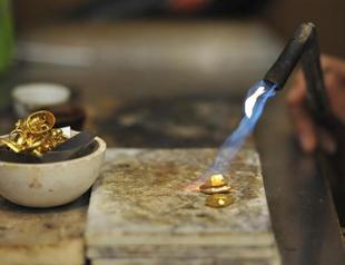 China 2012 gold output up nearly 12 pct