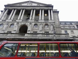 Britain insists on austerity despite AAA loss