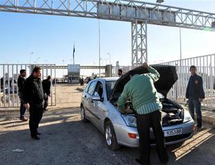 Ammunition seized in two cars on Syria border