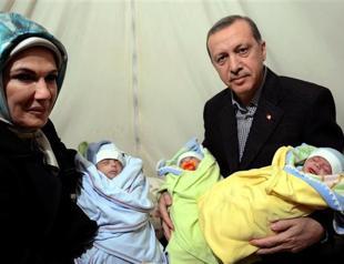 Nearly 2,500 Syrian babies born in camps: Turkish FM
