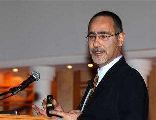 Turkish professor at Harvard receives prominent award