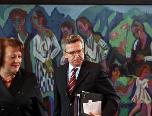 Suggestion to extend dual citizenship to Turks splits German government