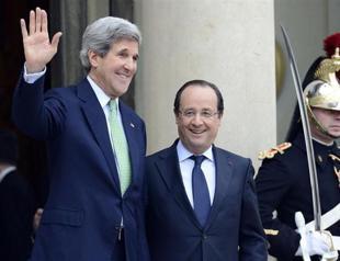 Can Kerry measure up to rock star Clinton 