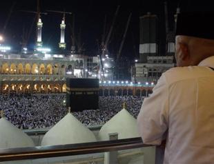 Turkey’s top imam signs hajj protocol
