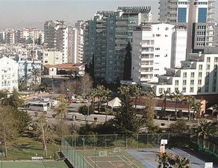 New law raises number of foreign house buyers