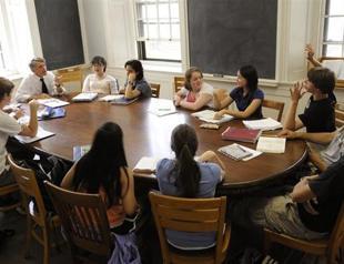 Greece shuts down minority schools in Western Trace