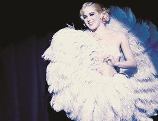 360 Istanbul hosts burlesque show
