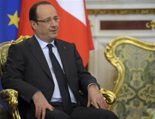 Hollande least popular French president for three decades