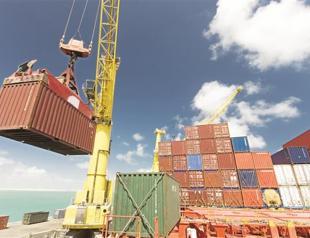 Trade deficit expands due to fall in gold sales