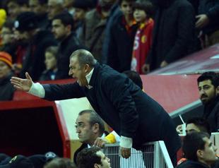 Galatasaray coach Terim sanctioned with three matches following scuffle with referee