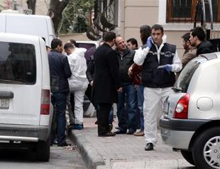 Hostage case in Istanbul ends with raid, abductor wounded