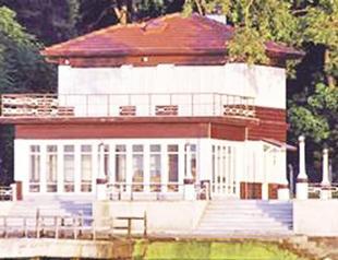 Restoration begins for Walking Mansion