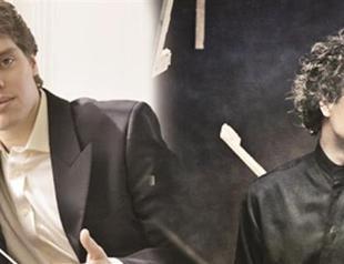 Pianist Lewis plays at İşsanat