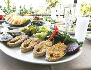 Rakı bottles go small as tax on alcohol ups