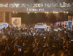 Crowds gather in Diyarbakır for funeral of three Kurdish women