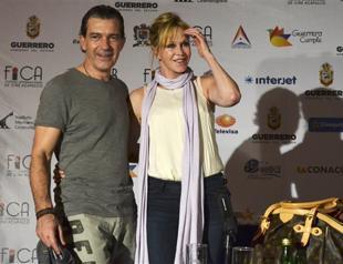 Banderas, Dawson join Latino inaugural in DC